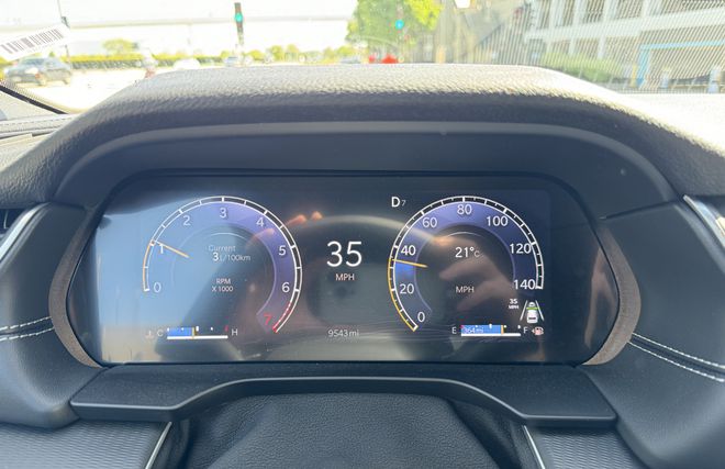 beat365海外评测Jeep大切诺基：和品牌一样都被搞砸了｜驾仕阅读(图19)