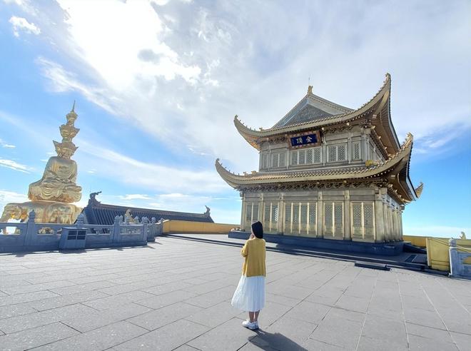 beat365官方最新版成都五日游当地金牌导游报价多少钱一天成都本地十佳旅行社推